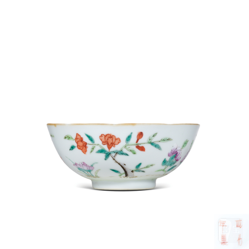 清晚期粉彩四季花卉纹花口碗